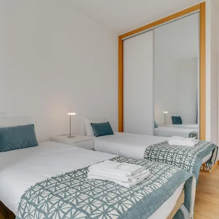 Cristiano Ronaldo Airport View Вилла *