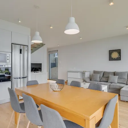 Cristiano Ronaldo Airport View Villa Santa Cruz (Madeira)