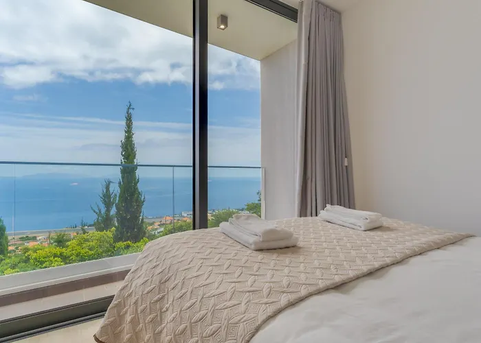 Cristiano Ronaldo Airport View 别墅