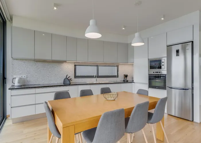 Cristiano Ronaldo Airport View